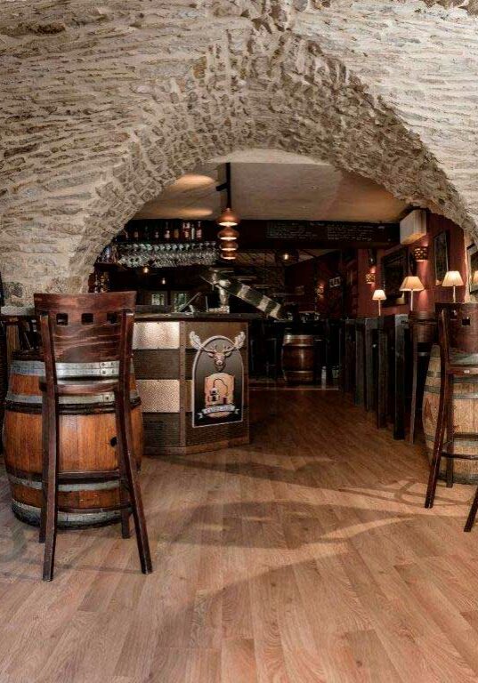 carre-jazz-restaurant-cave-whisky-spiritueux-bar-vins-evenements-nimes-gard-salle-1